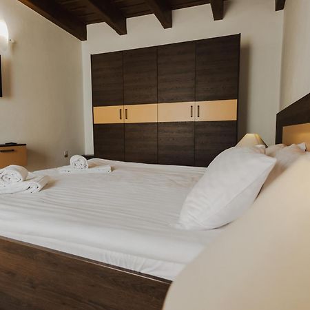 Casa Nicolae Luxury Suites Сибиу Экстерьер фото